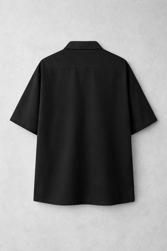 Relaxed black shirt